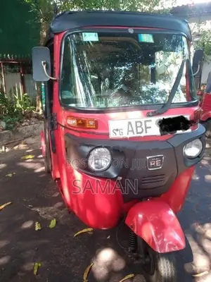 Bajaj RE 2015