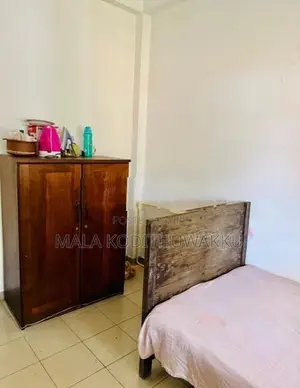 Malabe Shared Room for Rent (Girls Only)
