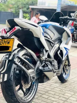 Bajaj Pulsar RS200 2019