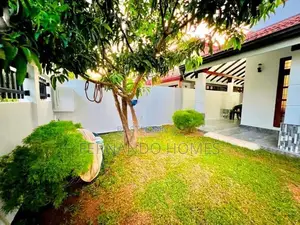 Cute Solid An Upstairs House For Sale In Negombo Daluwakotuwa