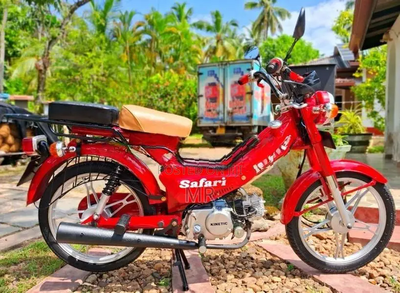 Kinetic Safari 70 2018