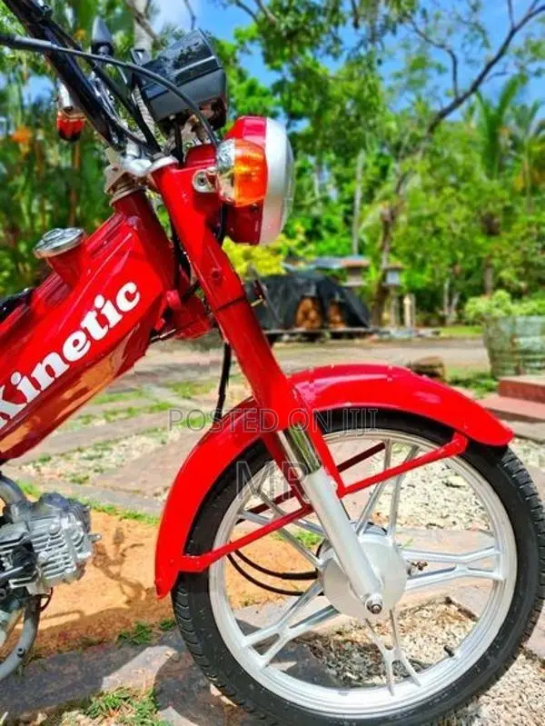 Kinetic Safari 70 2018
