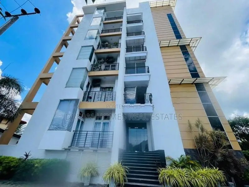 Ultra Luxury Fully Furnished Apartment with Pool Gym – Battaramulla