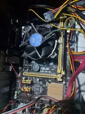 Intel Core i3 4th 4GB/500GB