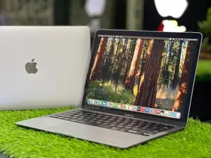 Apple MacBook Air M1 Chip 16GB RAM 512GB SSD