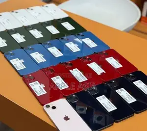 Apple iPhone 13 (Used)