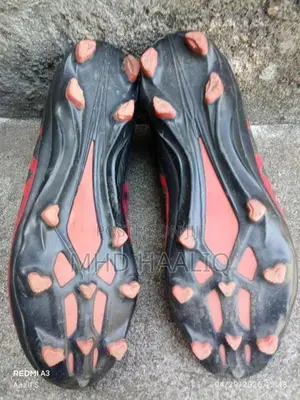 Football Boot Size:9 [New]