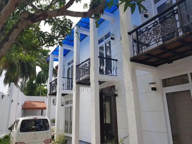 Luxury Modern Super House for Sale in Battaramulla