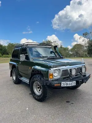 Nissan Patrol Safari 1982