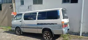 Toyota Hiace Dolphin Super GL 1997