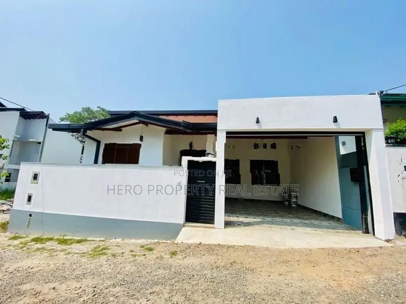 Luxurious House for Sale in Piliyandala 🏠