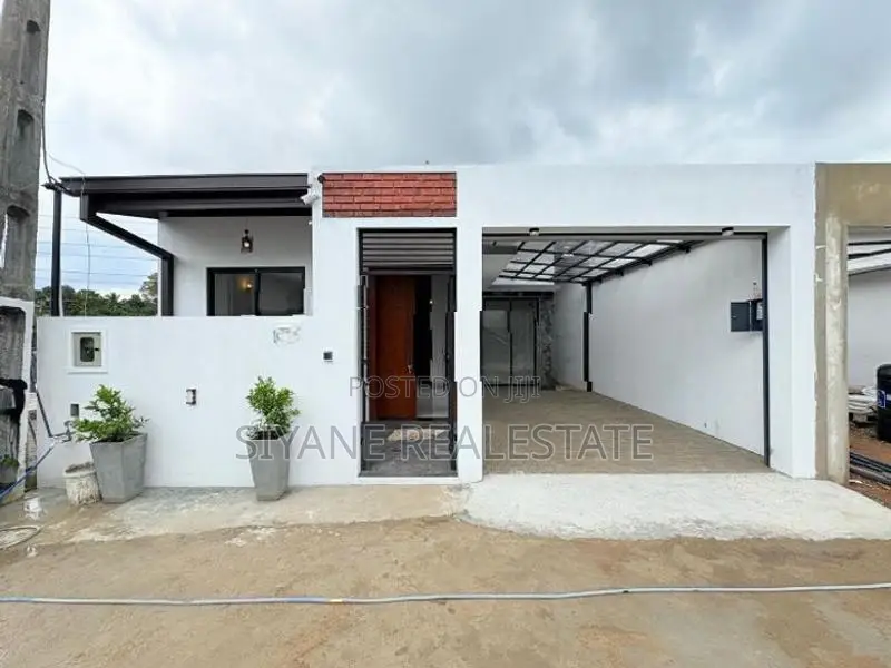 Beautiful Luxury House for Sale Athurugiriya