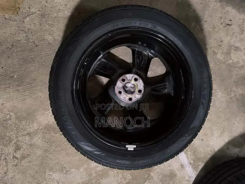 Toyota Raize Alloy Wheels & Tyres 195/60R/17