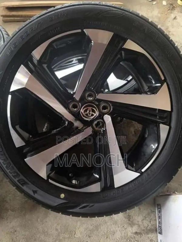 Toyota Raize Alloy Wheels & Tyres 195/60R/17