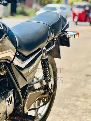 Suzuki GS 125 1999