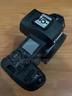 Canon EOS R Camera