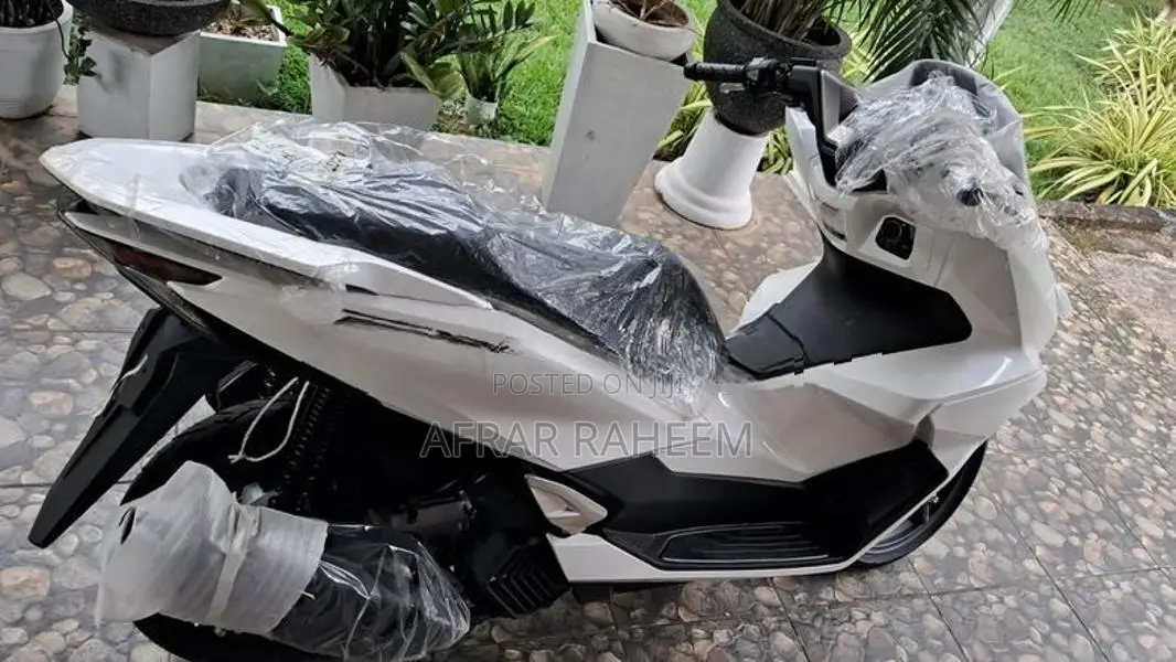 Honda PCX160 2025