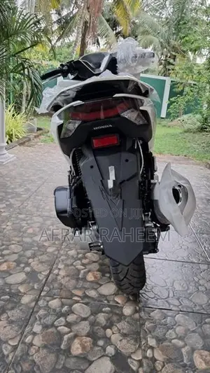 Honda PCX160 2025