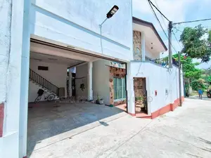 Luxury 4 Bedrooms House for sale in Piliyandala Bypass road
