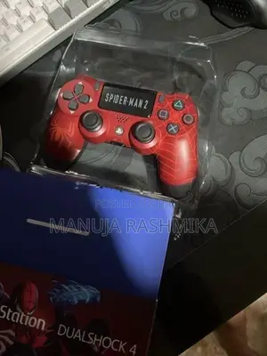 PS4 Controller