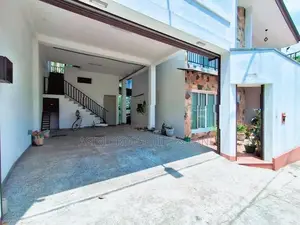 Luxury 4 Bedrooms House for sale in Piliyandala Bypass road