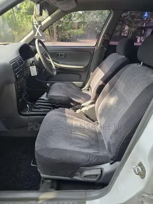 Nissan Sunny SB13 1993