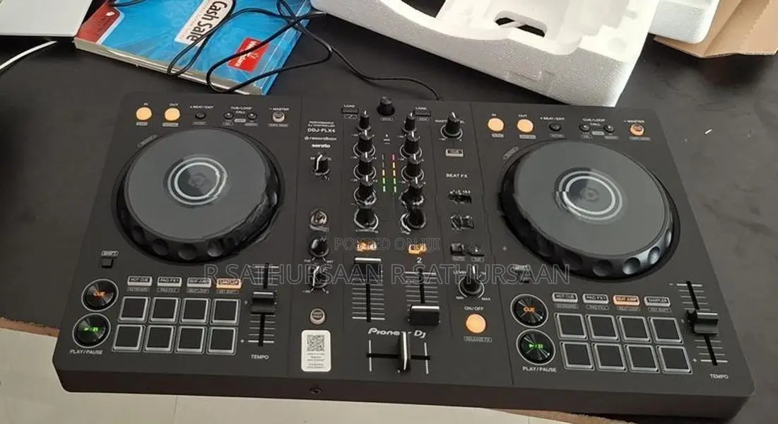 DDJ FLX 4 Controller