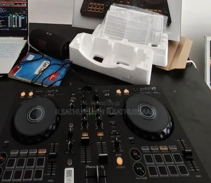 DDJ FLX 4 Controller