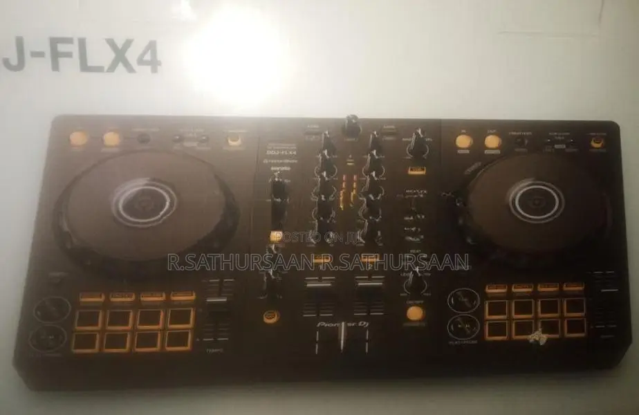 DDJ FLX 4 Controller
