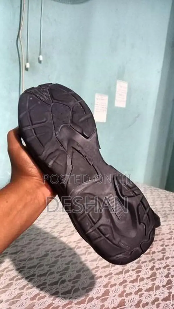 Puma Black Sneakers