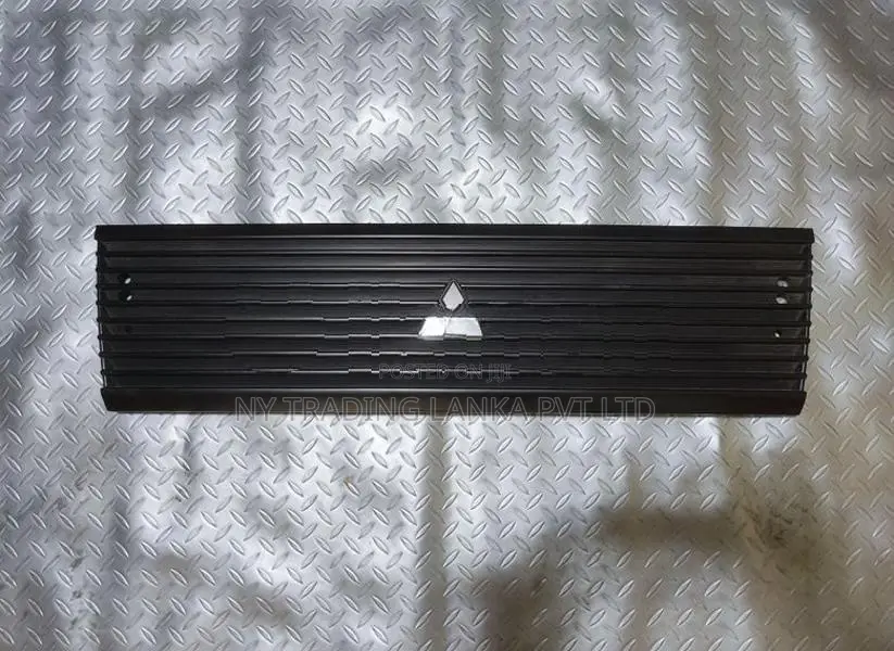 Mitsubishi Minicab U61 Shell Grill