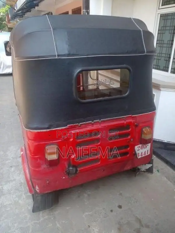 Bajaj RE 205 1999