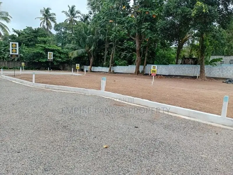 Highly Residential land for sale in Panadura Hirana 457 Bus Road