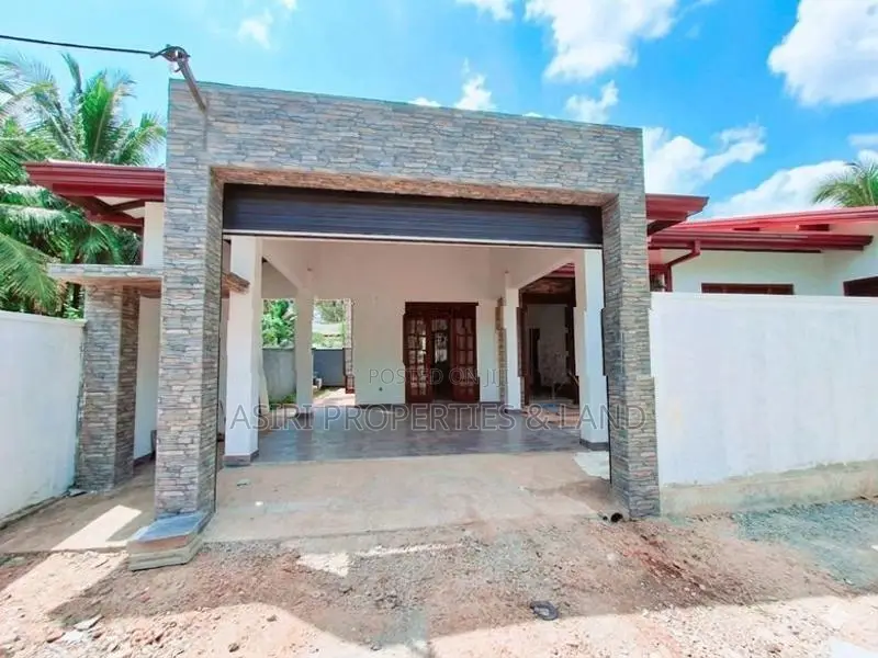 Single Storey Solid House for Sale in Piliyandala Kesbawa