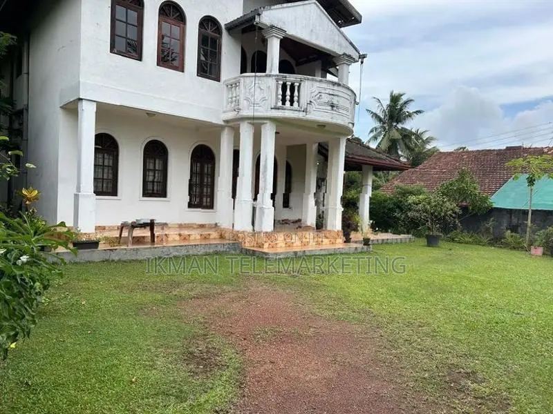 Land with Two-Storey House for Sale in Homagama