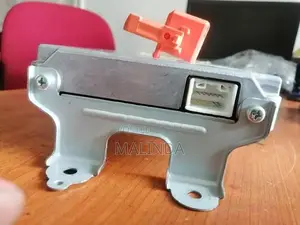 Toyota Harrier (MHU38) Battery ECU
