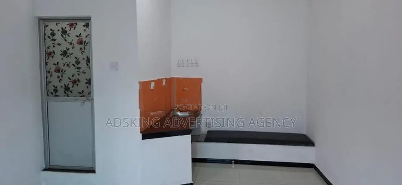 Room for Rent in Kadawatha