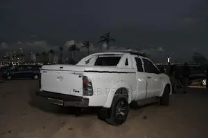 Toyota Hilux smart cab 2010