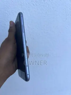 Apple iPhone 11 64GB (Used)