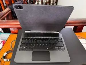 iPad Magic Keyboard