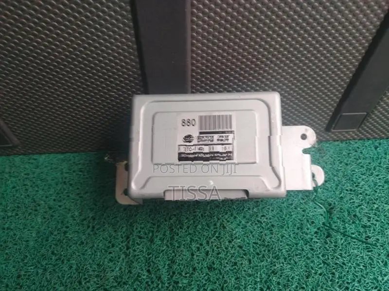 Nissan Cefiro A33 Transmission Control Unit