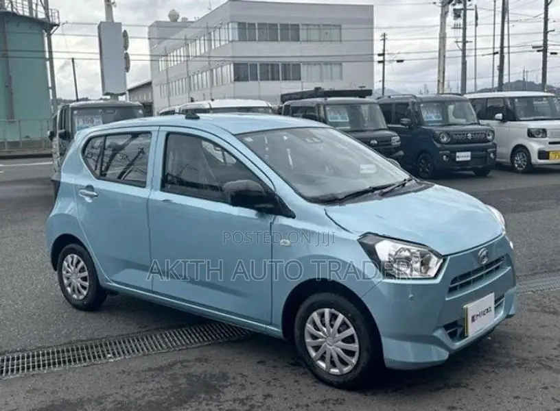 Daihatsu Mira L SA3 2024