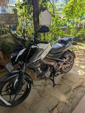 Bajaj Pulsar NS200 2017