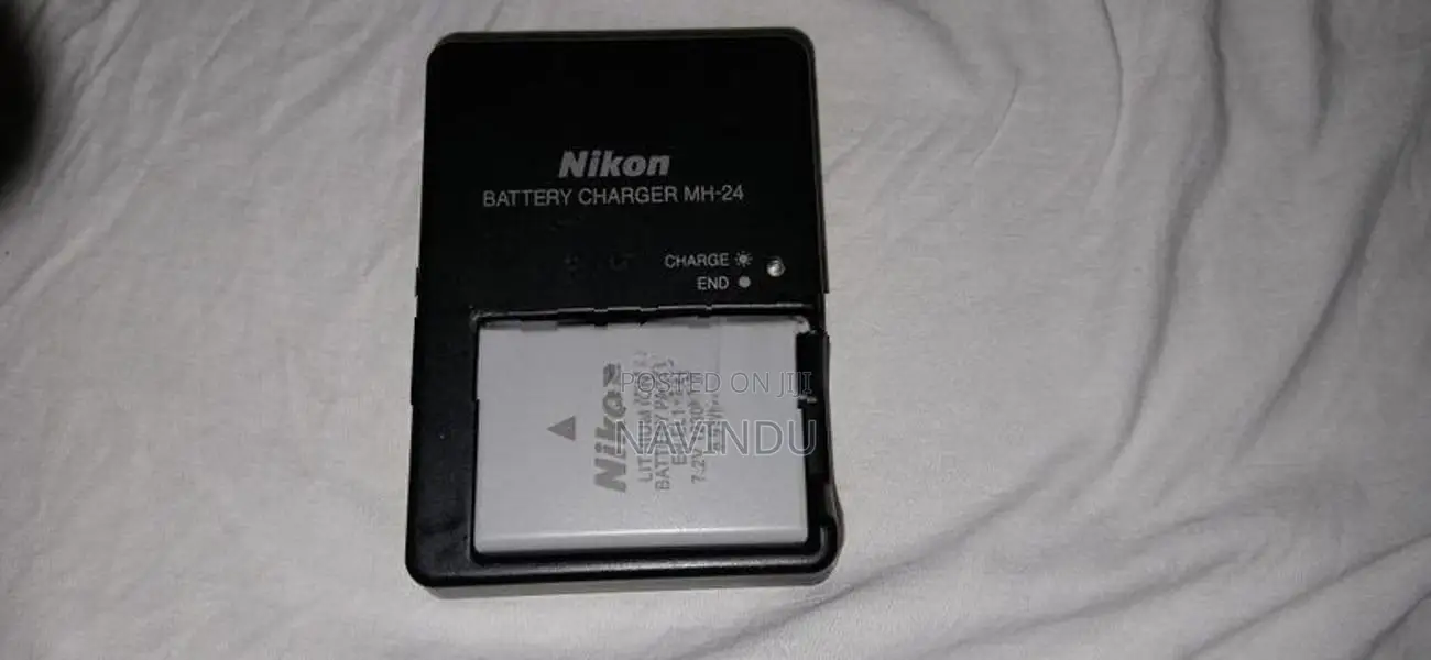 Nikon D5600 with Lens For Parts