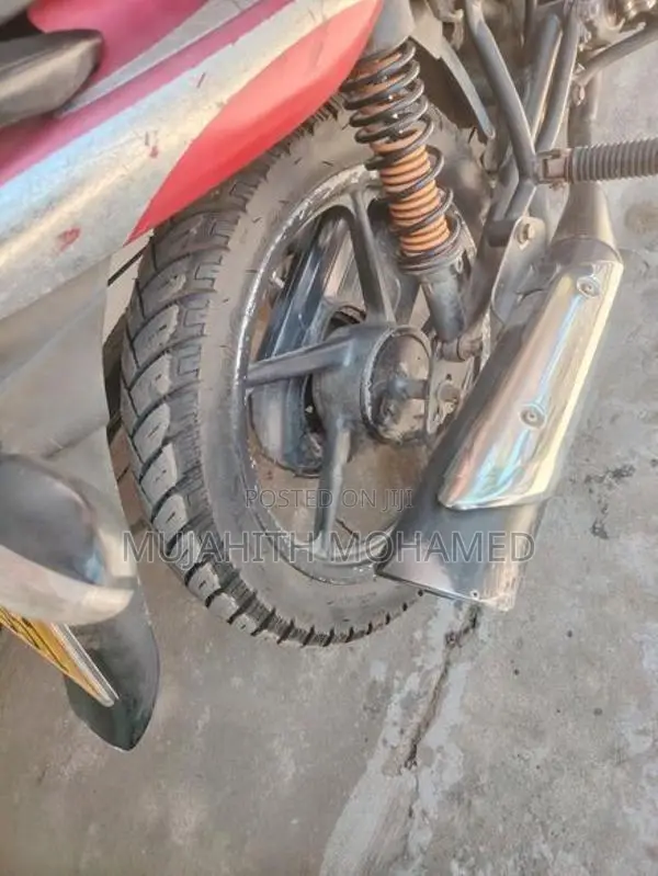 Bajaj Platina 125 2012