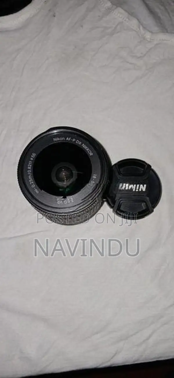 Nikon D5600 with Lens For Parts