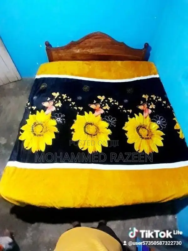 Comfortable Soft Blankets 80in × 90 In