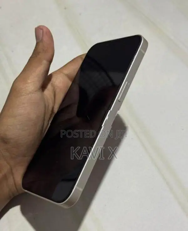 Apple iPhone 13 (Used)