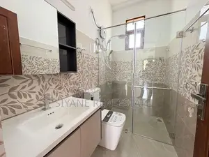 Luxury Brand Home in Athurugiriya