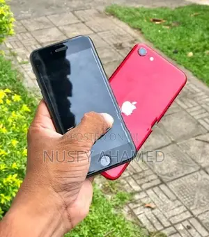 Apple iPhone SE 2 (Used)